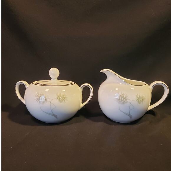 MCM Westport China Creamer n Covered Sugar in Greenbriar Platinum Trim - Picture 1 of 6